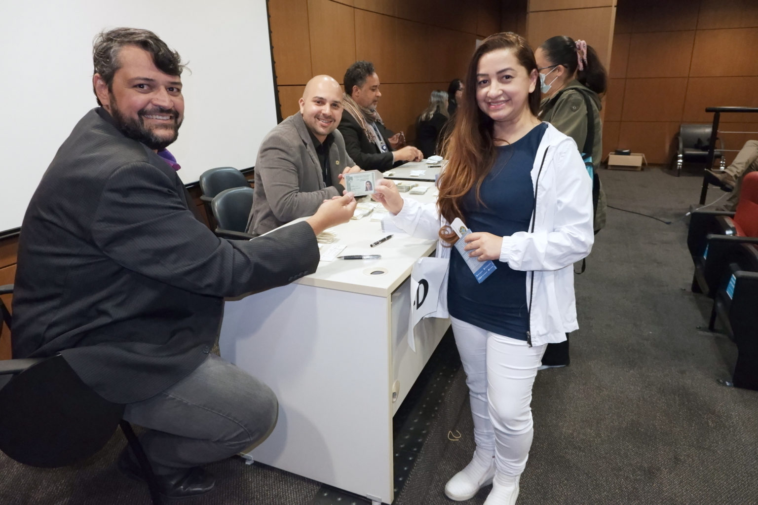 Enfermeiros recém formados pela Uninove retiram suas primeiras